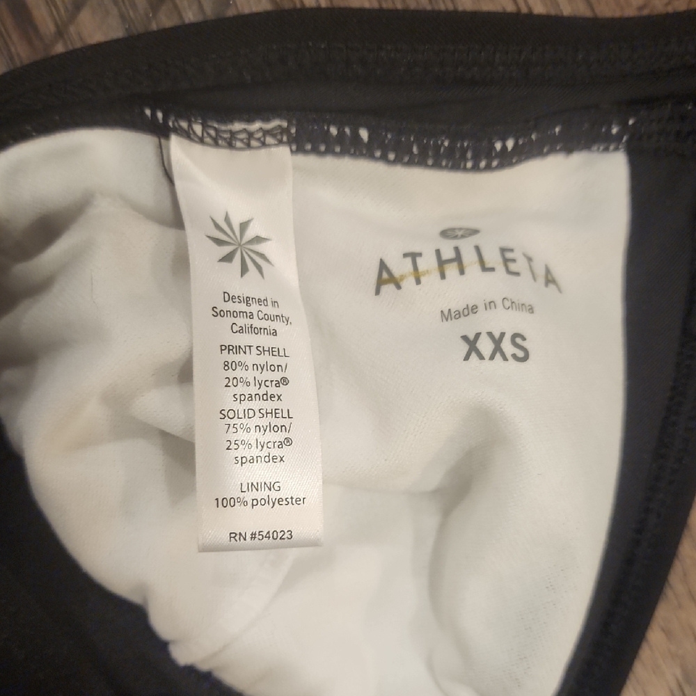 Athleta Black and White Geometric Bikini Top - Picture 3 of 4
